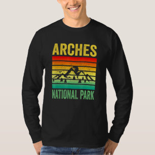 Arches National Park Moab Utah Retro Sunset Souven T-Shirt
