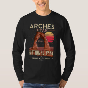 Arches National Park  National Parks  Utah T-Shirt