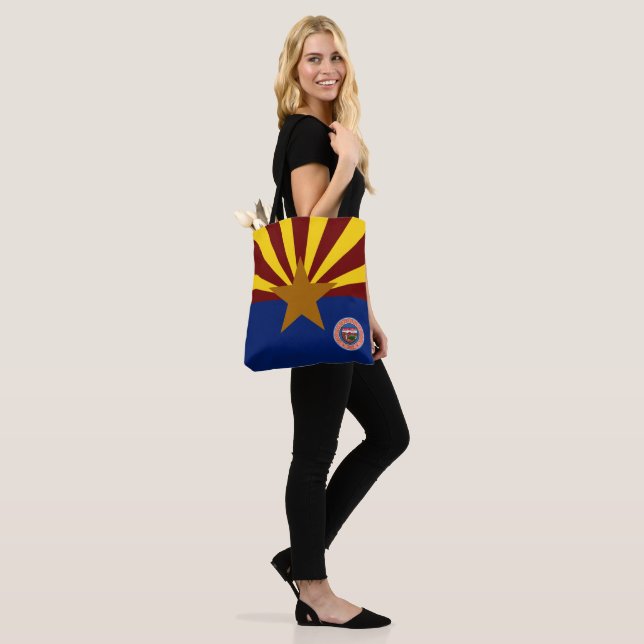 Arizona flag tote bag (On Model)