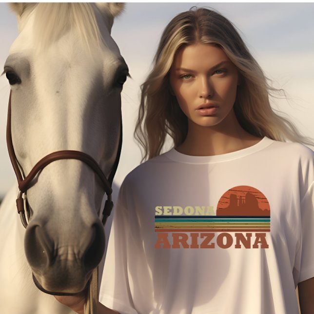 Arizona Sedona vintage sunset az retro T-Shirt (Creator Uploaded)