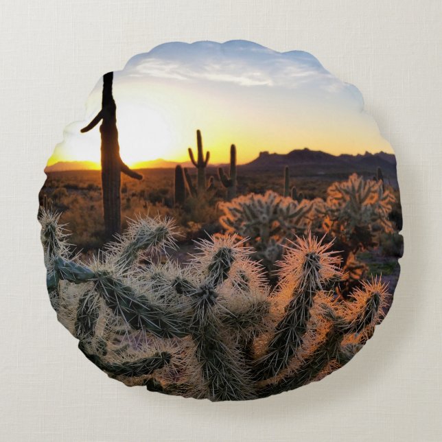Arizona Sunset Sonoran Desert With Saguaro Cactus Round Cushion (Front)