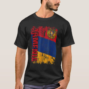 ARMENIAN FLAG   Big Flag Vintage Distressed ARMENI T-Shirt
