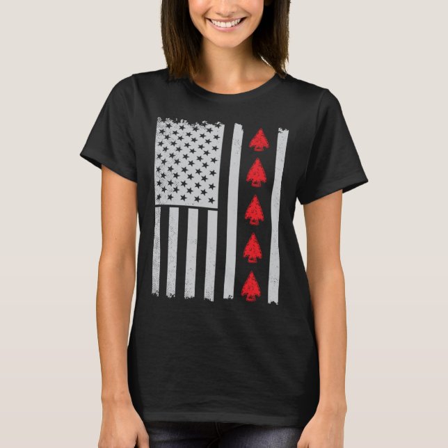 Arrowhead hunter american flag hunting arrowheads T-Shirt (Front)