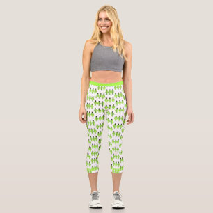 Art deco element in light green capri leggings