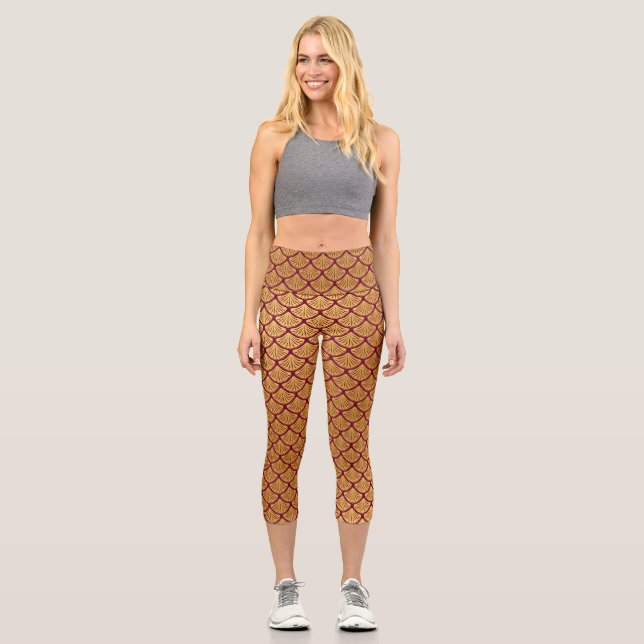 Art Deco Mermaid Scales - Magenta Capri Leggings (Front)
