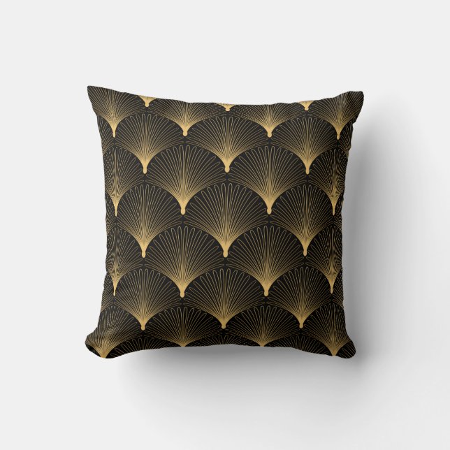 Art Deco Pattern. Seamless black and gold backgrou Cushion (Front)