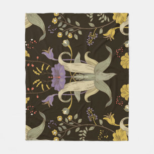 Art Nouveau Floral: Vintage Pattern Fleece Blanket