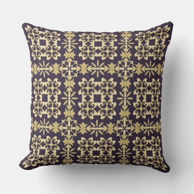 Art vintage damask pattern, golden cushion (Front)