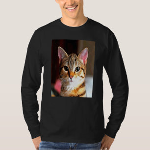 Artistic Baby Faced Yellow Eyed Brown Tabby Cat Po T-Shirt