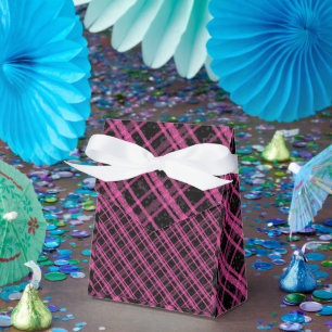 Artistic Stylish Favour Box