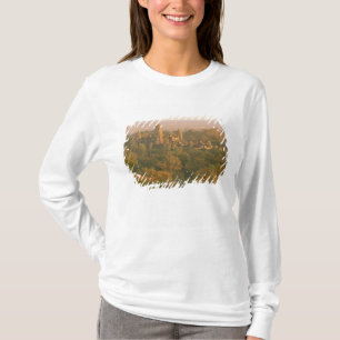 Asia, Cambodia, Siem Reap. Angkor Wat. T-Shirt