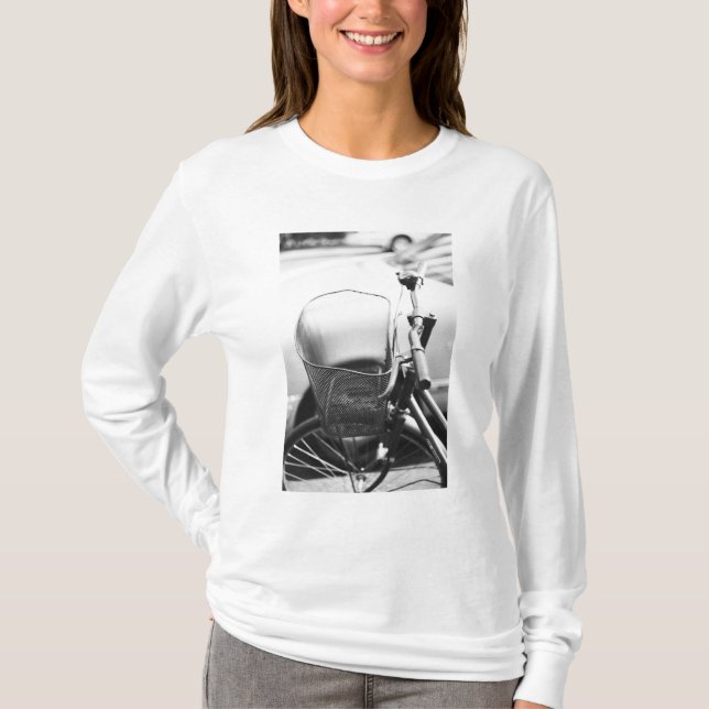 Asia, Japan, Tokyo. Bike basket in the Ginza T-Shirt (Front)