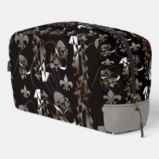 Assault on the Medieval Castle 4 Dopp Kit