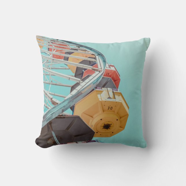 ASSORTED-COLOR FERRISWHEEL CUSHION (Front)