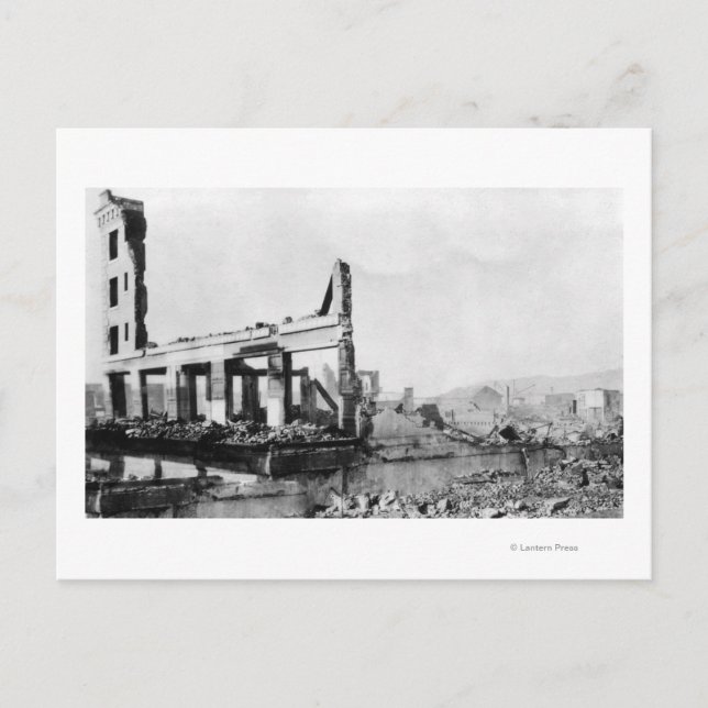 Astoria, Oregon Fire View of Weinard Hotel Postcard (Front)