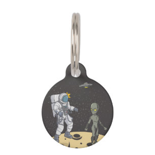 Astronaut and alien    pet tag