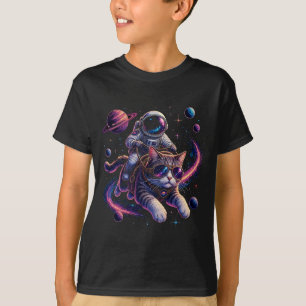 Astronaut cat riding through space T-Shirt