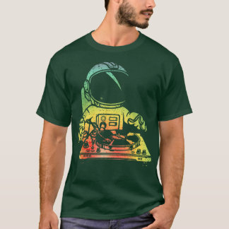 Astronaut DJ Vintage Astronaut Loves Music T-Shirt