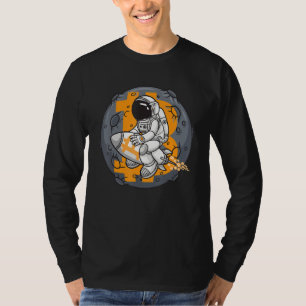Astronaut Flies To The Moon With The Btc Bitcoin R T-Shirt