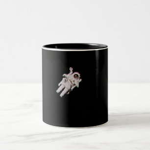 ASTRONAUT FLOATING IN OPEN SPACE MUG - NASA