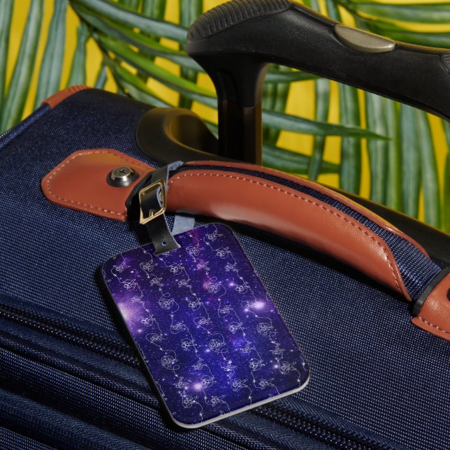 Astronaut Luggage Tag (Front Insitu 1)
