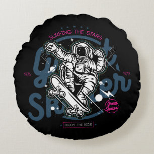 Astronaut on Skateboard Surfing the Stars Round Cushion