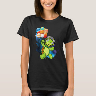 Astronaut Turtle Funny Spaceturtle Holding Planet  T-Shirt