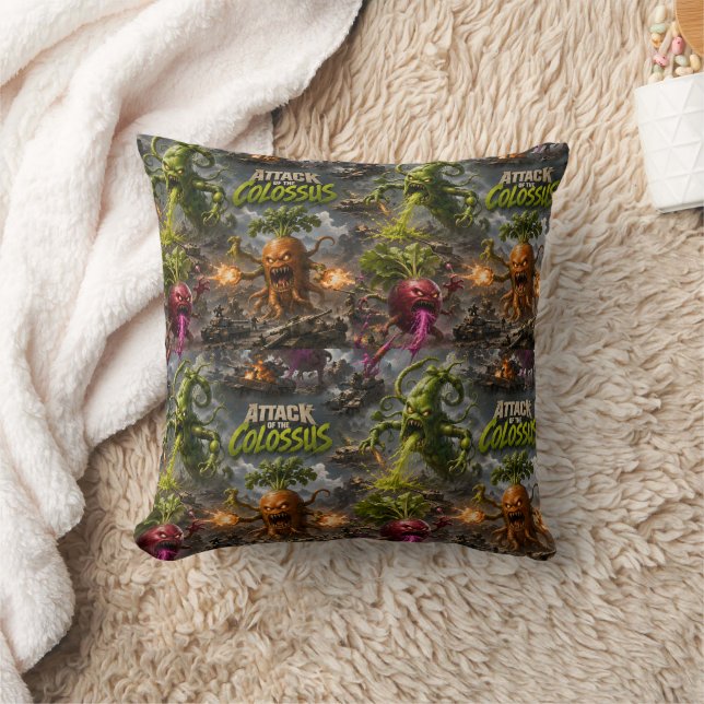 Attack of the Colossus/small cushion (Blanket)