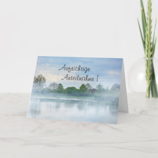 Aufrichtige Anteilnahme mit See und Nebel Card