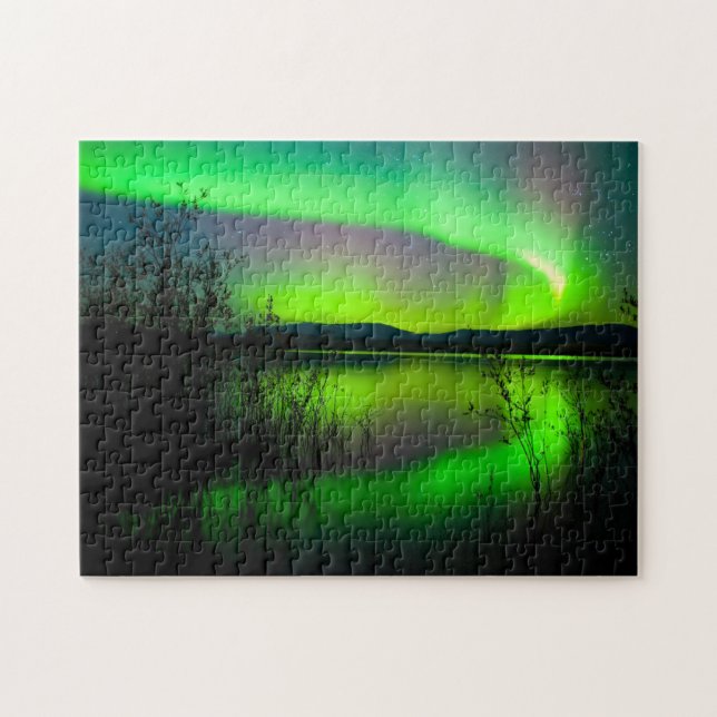 Aurora mirrored on lake - Puzzle (Horizontal)