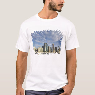 Australia, Queensland, Brisbane, Skyscrapers and T-Shirt