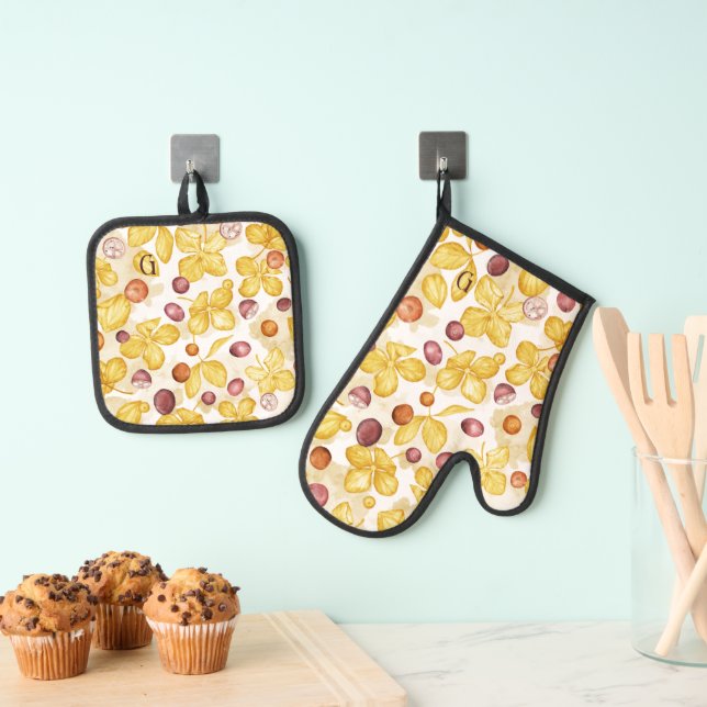 Autumn Floral and Cranberries Monogram  Oven Mitt & Pot Holder Set (Insitu(Hanging))