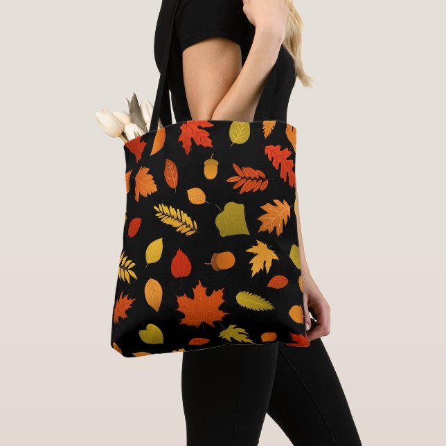 Autumn Leaves Tote Bag – Cosy Season (Close Up)