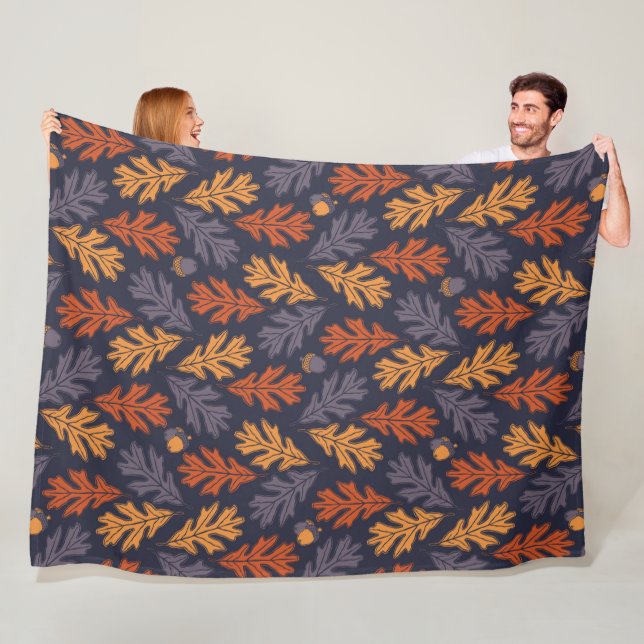 Autumn oak leaves and acorns pattern (dark) fleece blanket (In Situ)