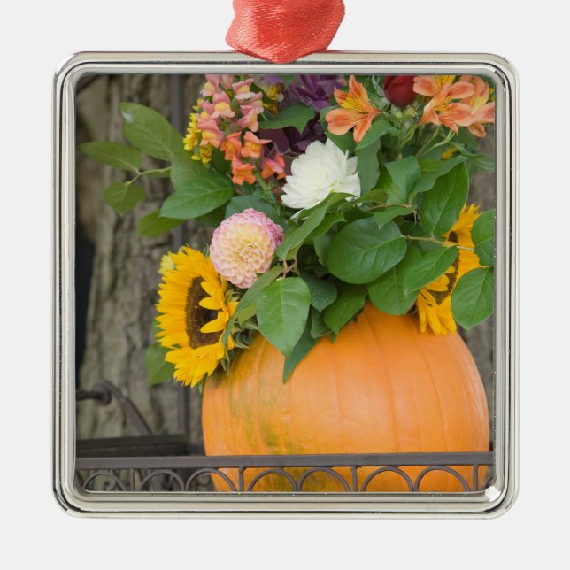 Autumn Pumpkin Bouquet Metal Tree Decoration (Front)