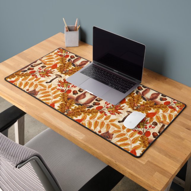 Autumn squirrel on off white desk mat (Office 2)