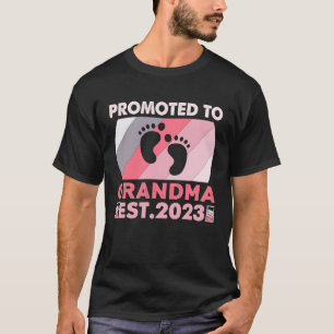 Awesome Promoted to Grandma 2023 New Grandma To B T-Shirt