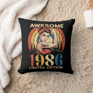 Awesome Since 1986 Retro 40th Women's Birthday  Cushion