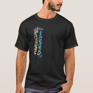 Awesome since 1995 Graffiti Motif   T-Shirt