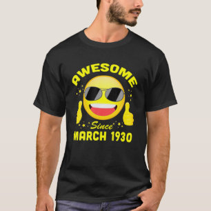 Awesome Since March 1930 Vintage 92Th Birthday Gif T-Shirt