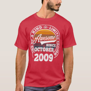 Awesome Since October 2009 13th Birthday Gift 13 Y T-Shirt