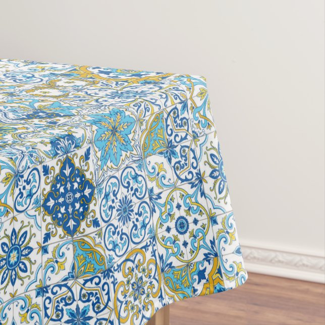 Azulejo tiles in blue and yellow tablecloth (In Situ)
