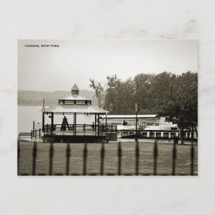 B&W Postcard of Waterfront Park, Hudson, New York