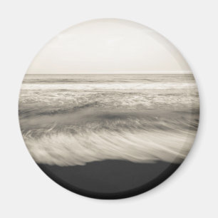 B&W seascape, Hawaii Magnet