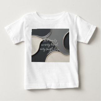 Baby classic t-shirt in stylish graphic