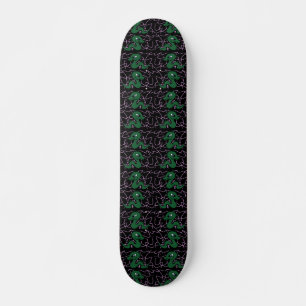 Baby green dragon pattern skateboard