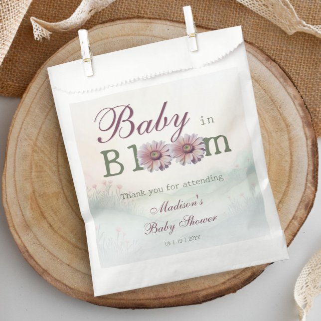 Baby in Bloom Gerber Daisies Baby Shower Favour Bags (Baby in Bloom Gerber Daisies Baby Shower Favor Bag)