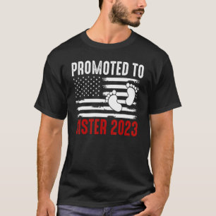 Baby Promoted To Sister 2023 Cool Us Flag Family M T-Shirt