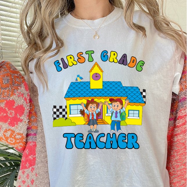 Back to School First Grade Teacher T-Shirt (Creator Uploaded)