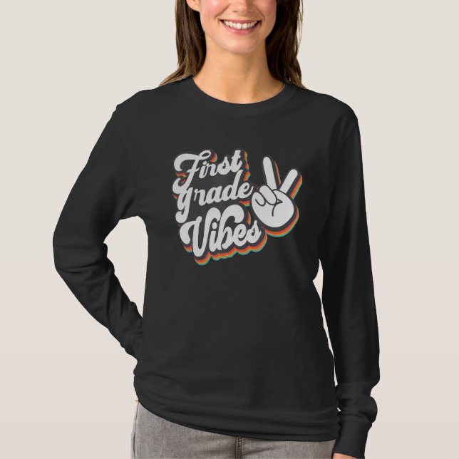 Back To School First Grade Vibes Retro Teacher Wom T-Shirt (Front)